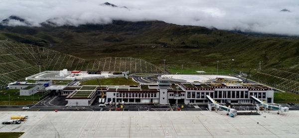 甘孜格薩爾機場為國內(nèi)民用支線機場建設(shè)樹立新標(biāo)桿-國際快遞費在線查詢