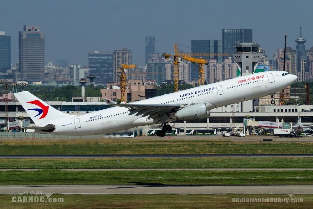 東航4月國(guó)內(nèi)旅客周轉(zhuǎn)量環(huán)比增22% 已將13架飛機(jī)客改貨533395_ 東航4月國(guó)內(nèi)旅客周轉(zhuǎn)量環(huán)比增22% 已將13架飛機(jī)客改貨