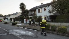 法國2架小型飛機相撞后墜進居民區 已致5人死亡（附圖）
-哥倫比亞海運